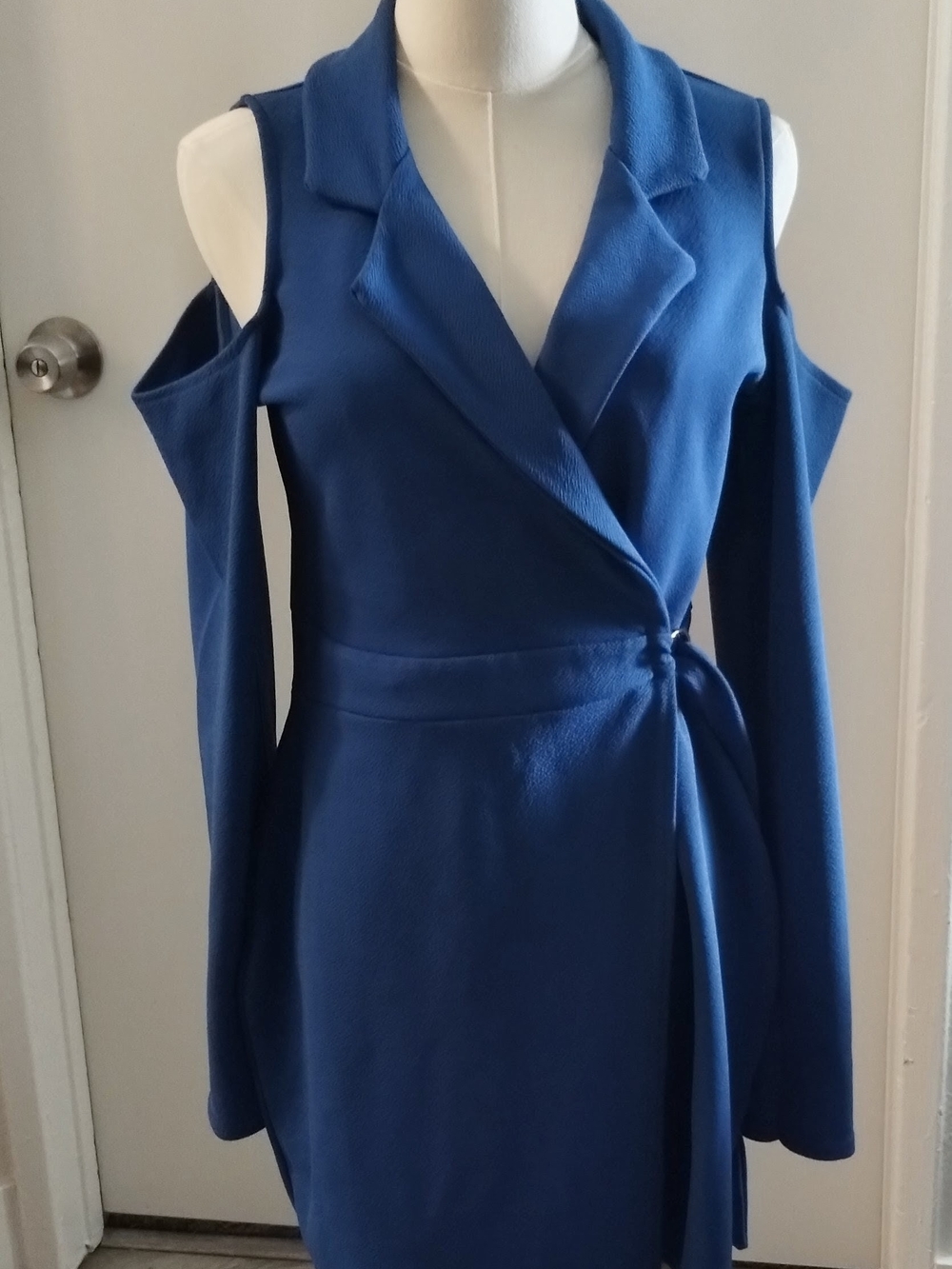 Boohoo Cold-Shoulder Wrap Dress in Blue